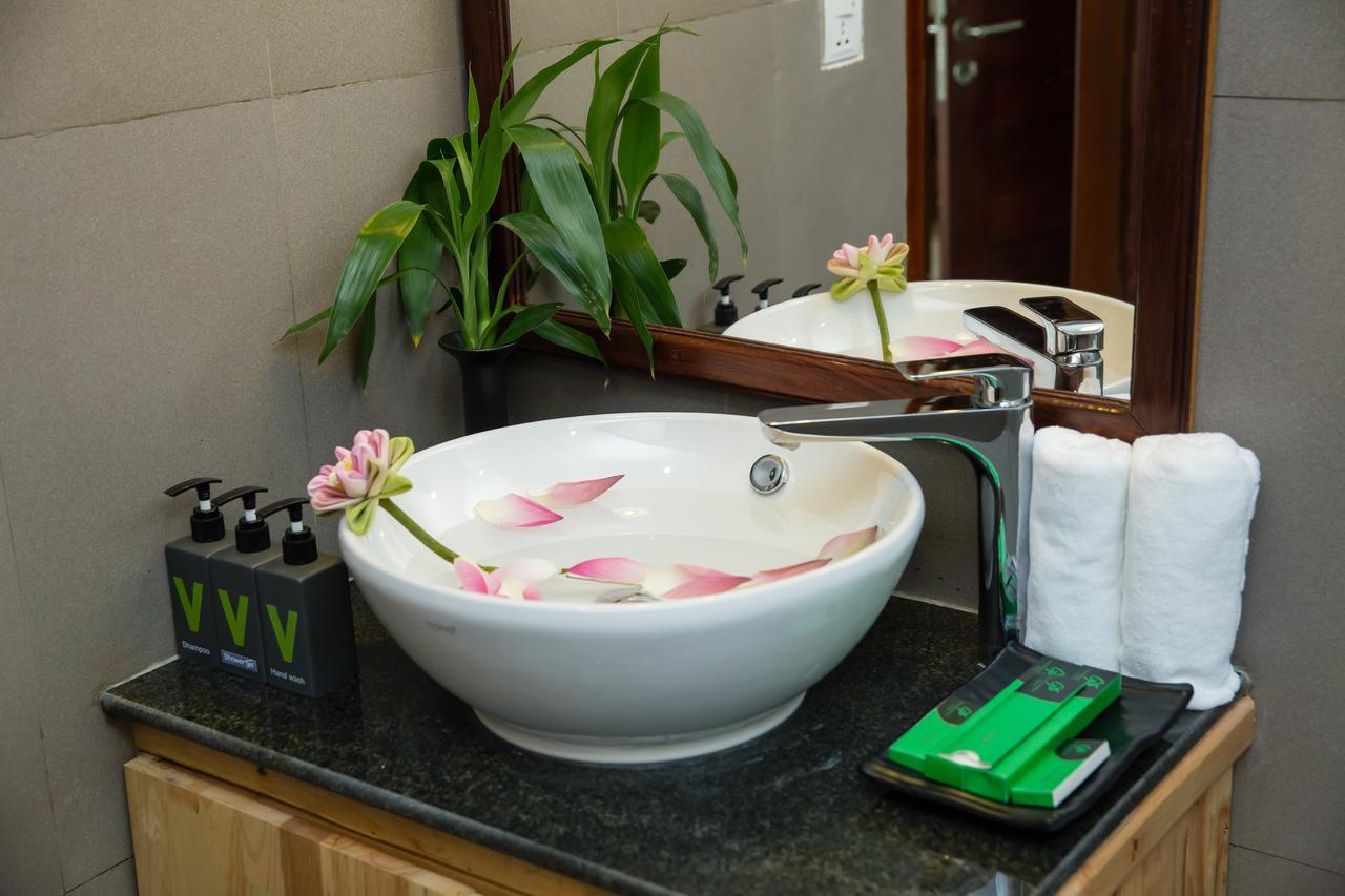 V Hotel And Apartment Siem Reap Exterior photo