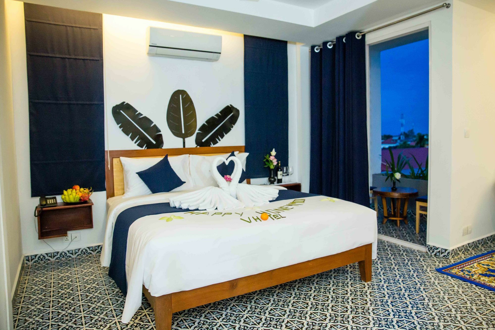 V Hotel And Apartment Siem Reap Exterior photo